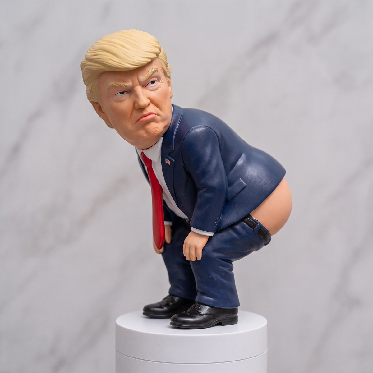 Close-up detail of the 3D printed hand-finished presidential figure
